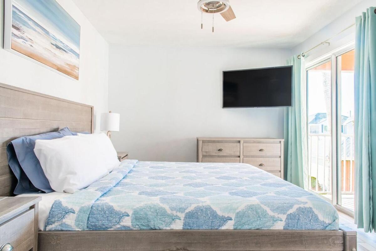 Cozy Beachfront Bliss With Ocean Views เดสติน ภายนอก รูปภาพ